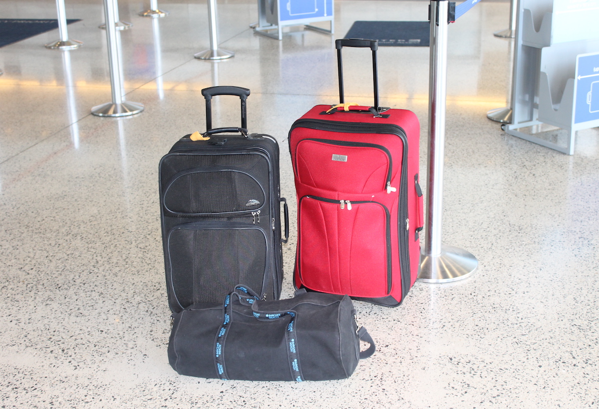 Poznań: kobieta na lotnisku zażartowała, że ma 2 bomby, została przeszukana i ukarana mandatem