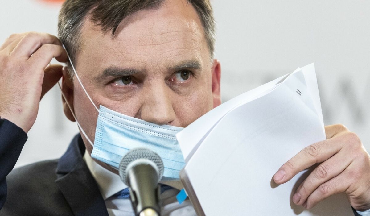 Rozwody podrożeją, bo Ziobro chce "chronić instytucję małżeństwa"