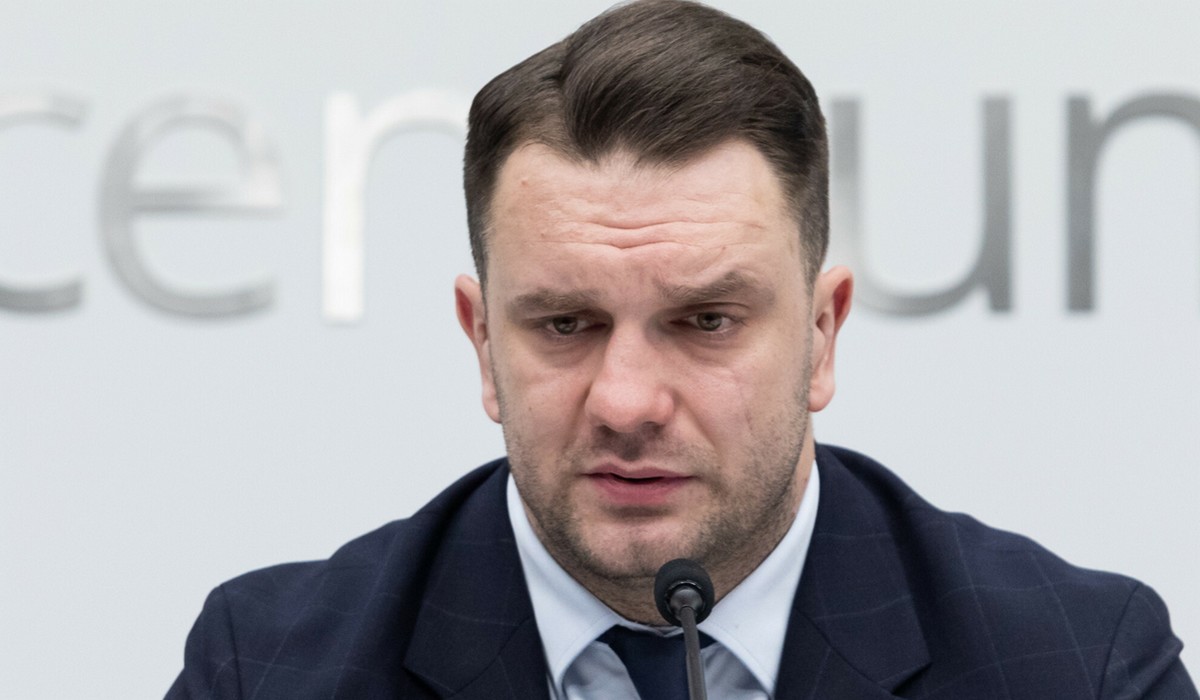 Terlecki zapowiada, że jak Mejza wróci z urlopu to rząd się go oficjalnie pozbędzie