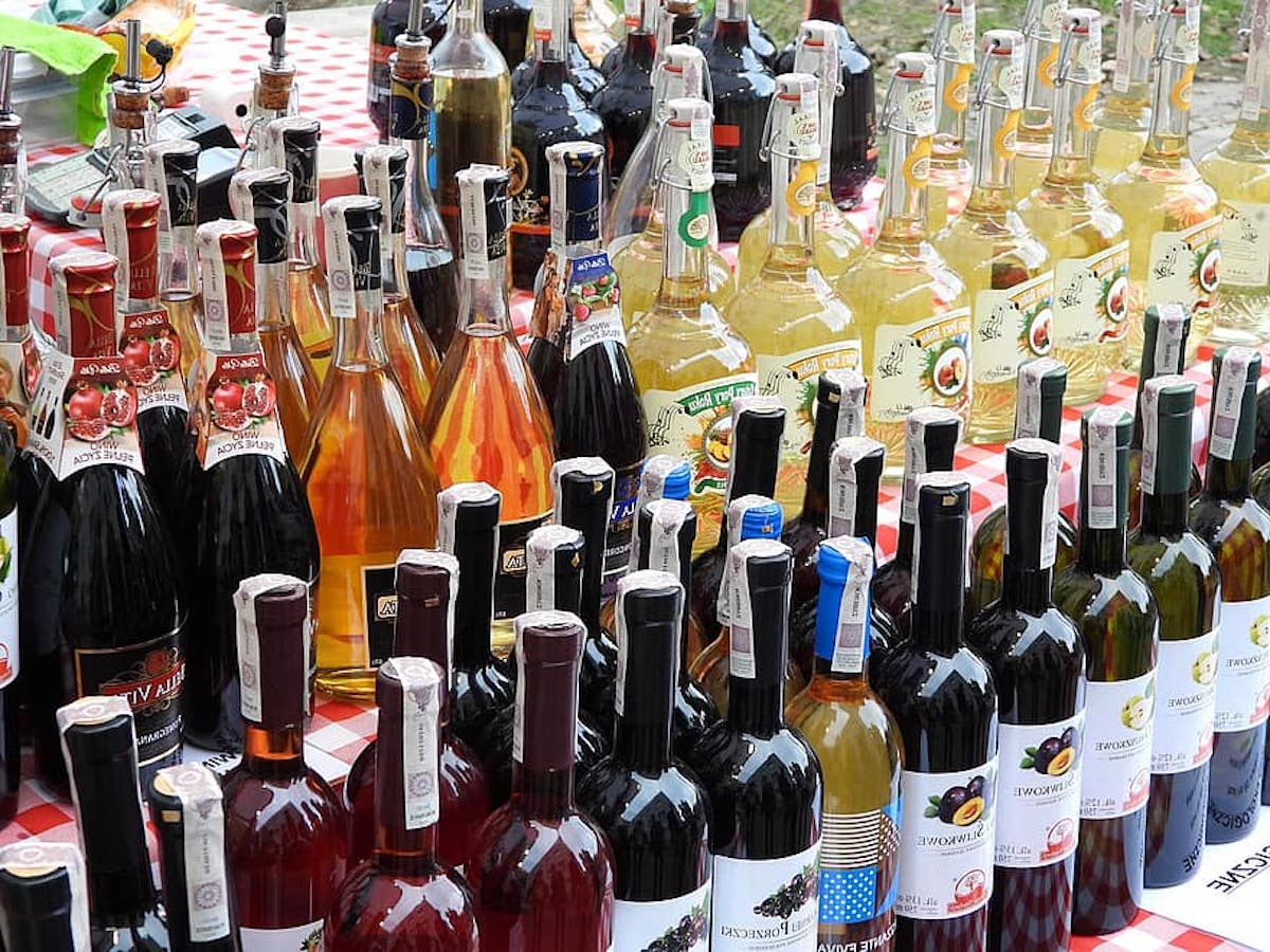 Badanie: każdy kolejny tydzień lockdownu przekłada się na większe spożycie alkoholu