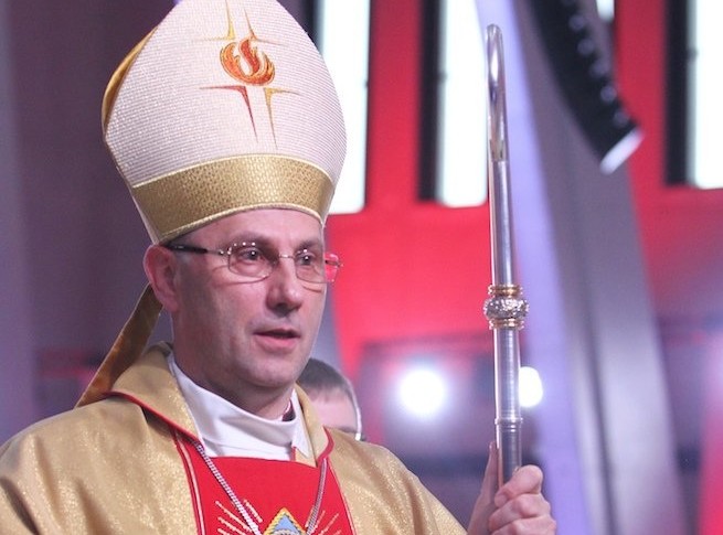 Prymas usiłuje przekonać do rozsądku przez religię: łamanie zakazów to łamanie piątego przykazania