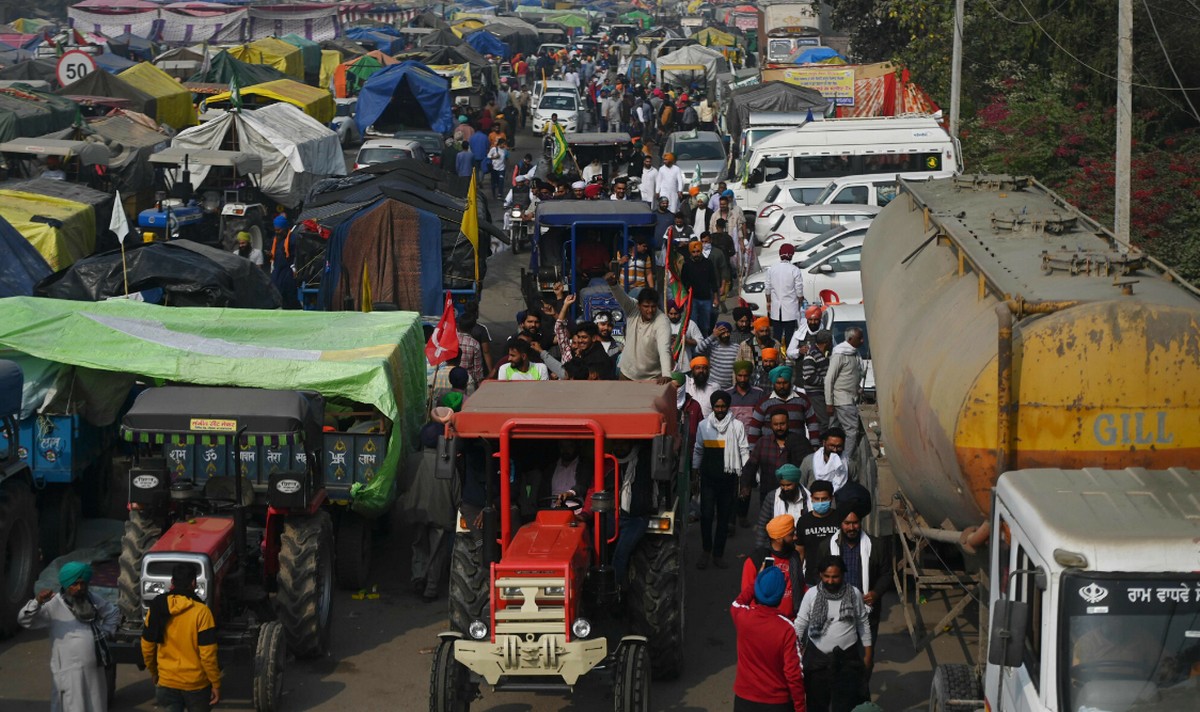 Indie: czterdziestu liderów protestujących rozpoczęło ostrzegawczy strajk głodowy