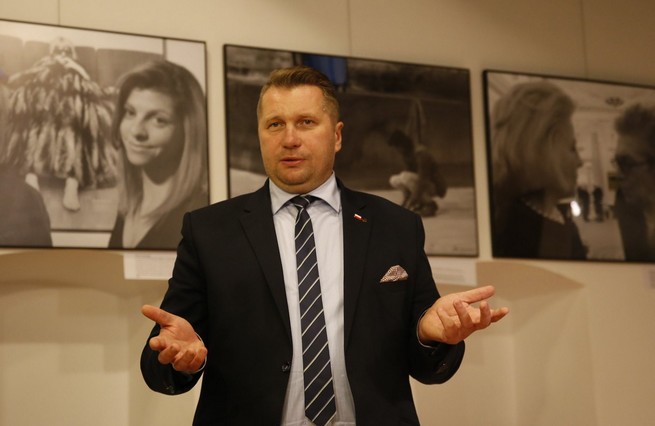 Poseł Czarnek pochajzerował z przeprosinami i zostaje w sztabie Dudy