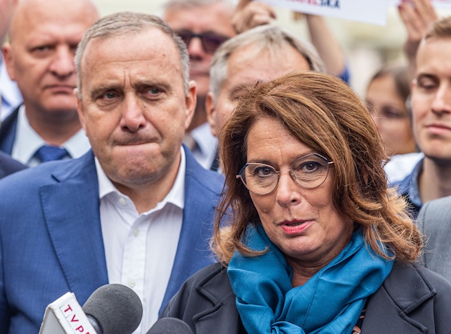 Schetyna zapewnia, że Kidawa weźmie udział w wyborach i nie będzie wymieniana