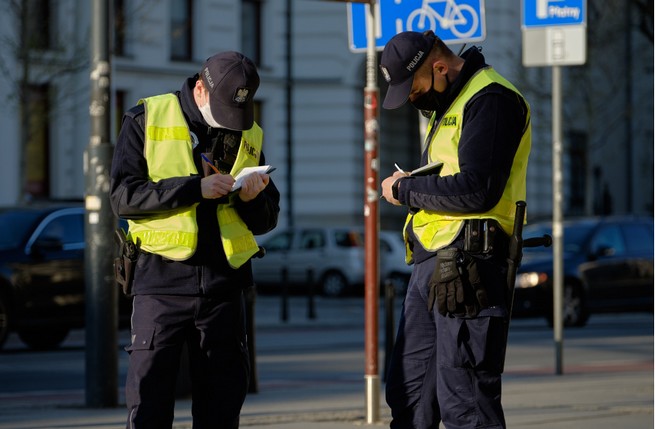 Wrocław: mieszkaniec skazany za puszczenie bąka podczas kontroli policyjnej