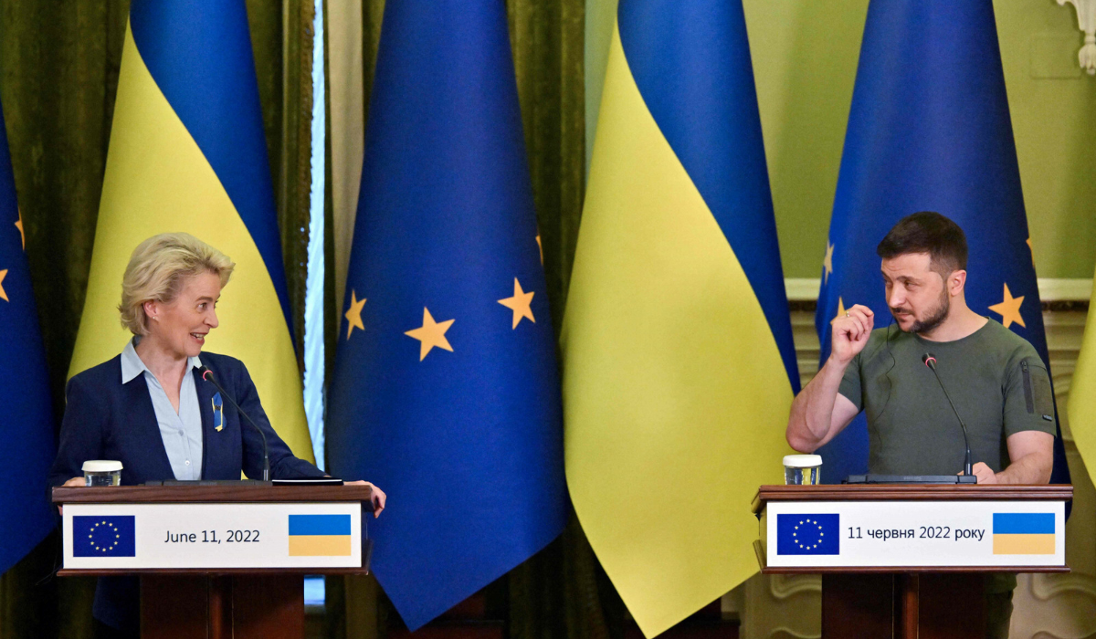 Politico: KE zarekomenduje przyznanie Ukrainie oficjalnego statusu kraju kandydującego