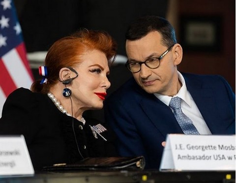 Mosbacher: "Nie ma wytłumaczenia dla moich literówek. Jestem tym zawstydzona"