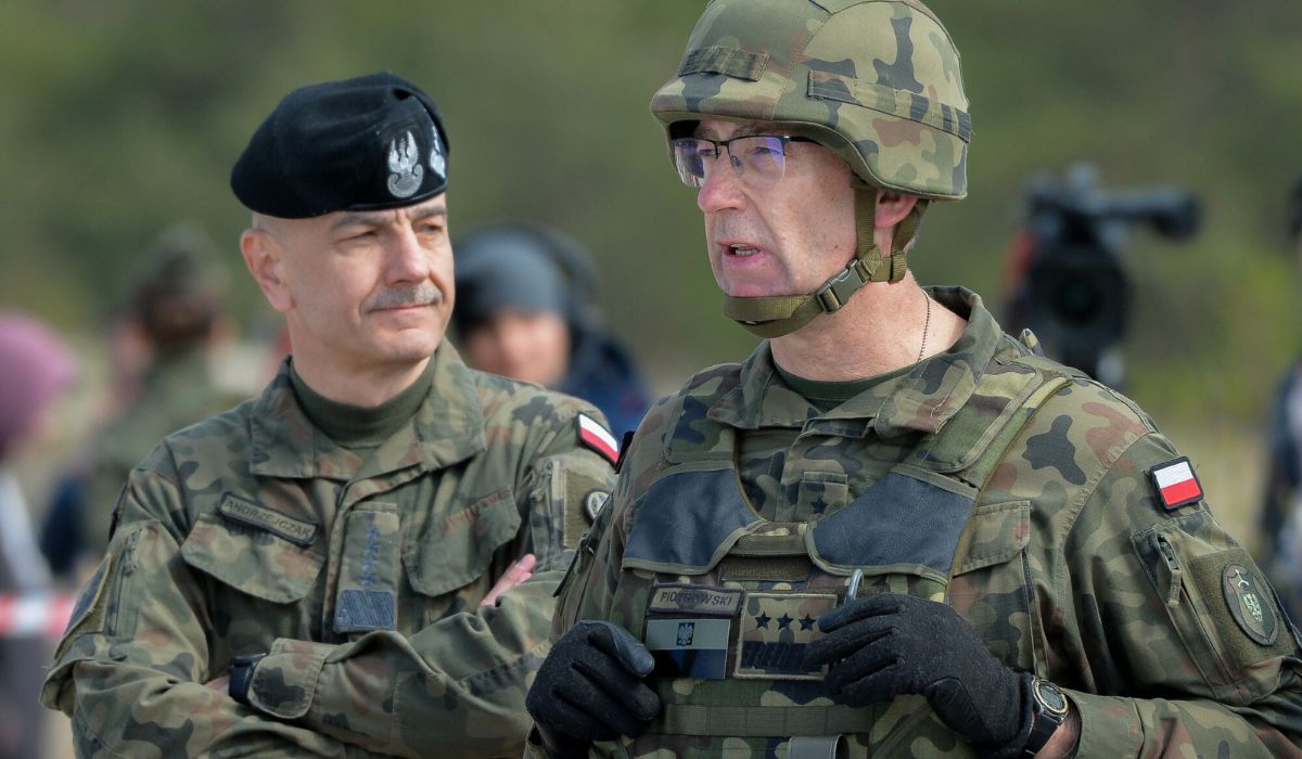 Dwaj generałowie, w tym szef Sztabu Generalnego, podali się do dymisji