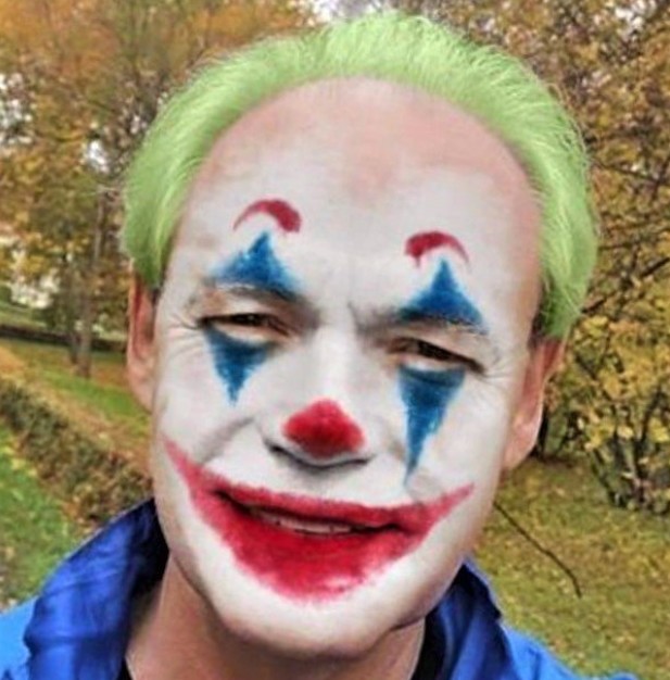 Senator PO symbolicznie dołączył do protestujących przeciwko władzy na całym świecie