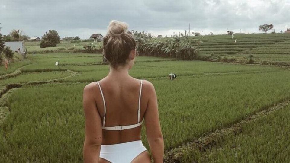 Modelka oddała się refleksji na Bali, zdenerwowała fanów, skasowała konto