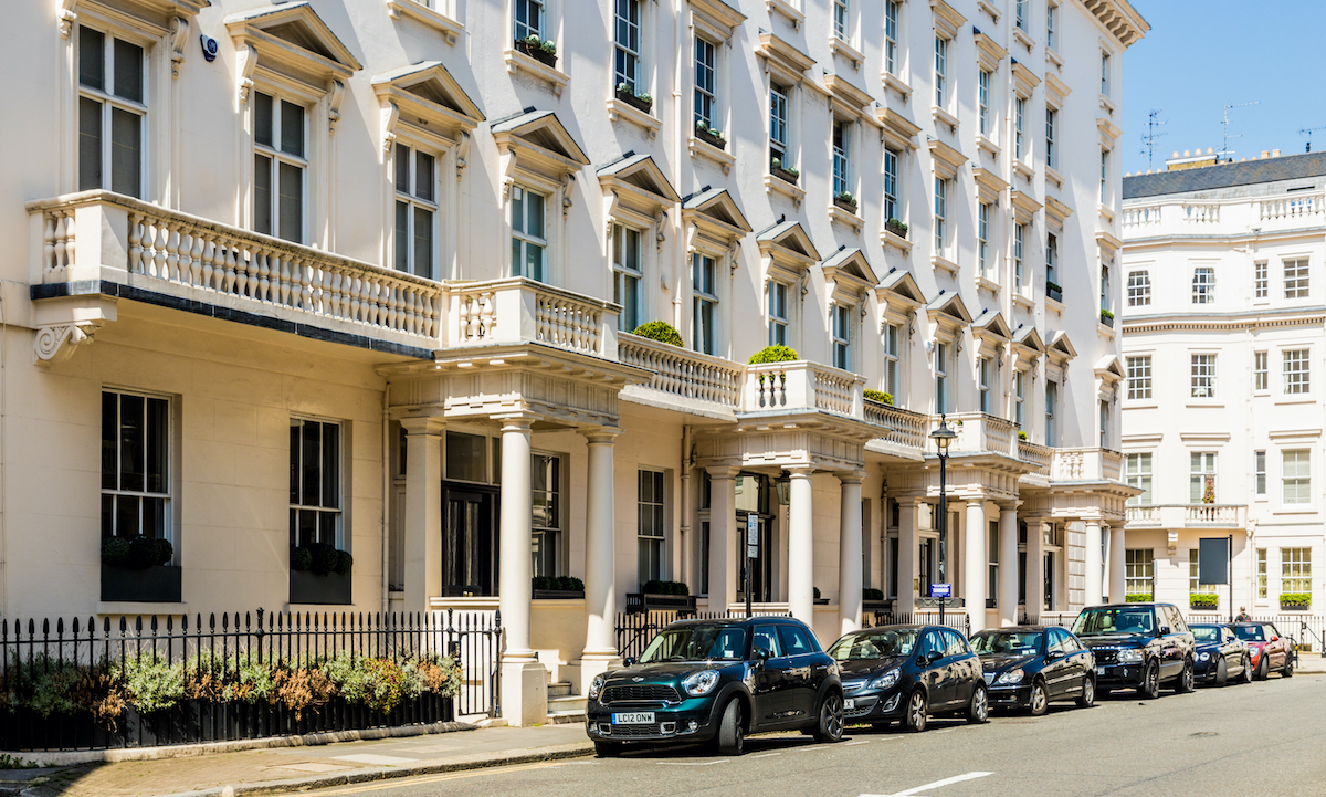 Brytyjskie władze chcą zakwaterować Ukraińców w willach skonfiskowanych rosyjskim oligarchom