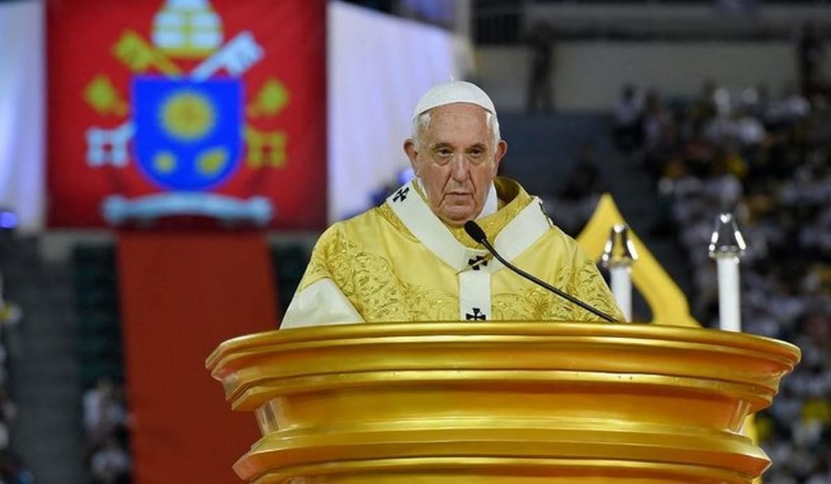 Papież skrytykował pary, które raczej mają kotka czy pieska, zamiast dzieci