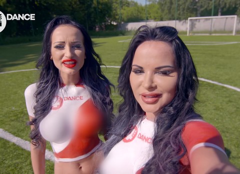 Siostry Godlewskie nagrały piosenkę na mundial:face_with_rolling_eyes: