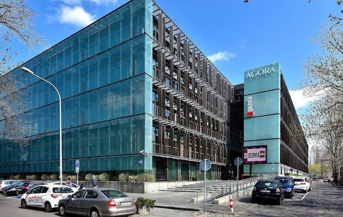 Związkowcy Agory zaproponowali, żeby zarząd oszczędzał na pensjach zarządu, ale zarząd wolałby nie