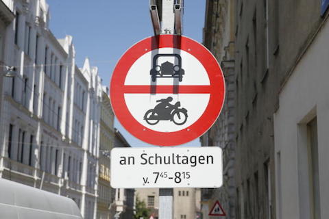 Wiedeń testuje zakaz podwożenia dzieci do szkoły