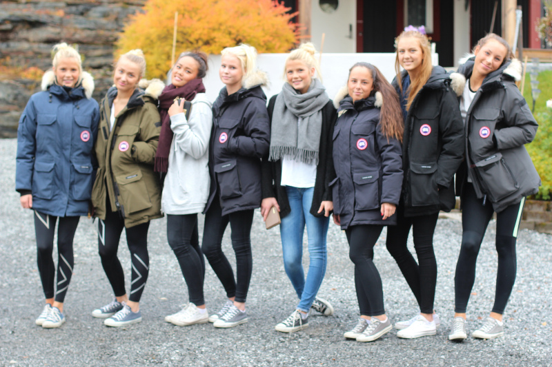 Szkoła zakazała noszenia kurtek Canada Goose, żeby nie stygmatyzować biednych uczniów