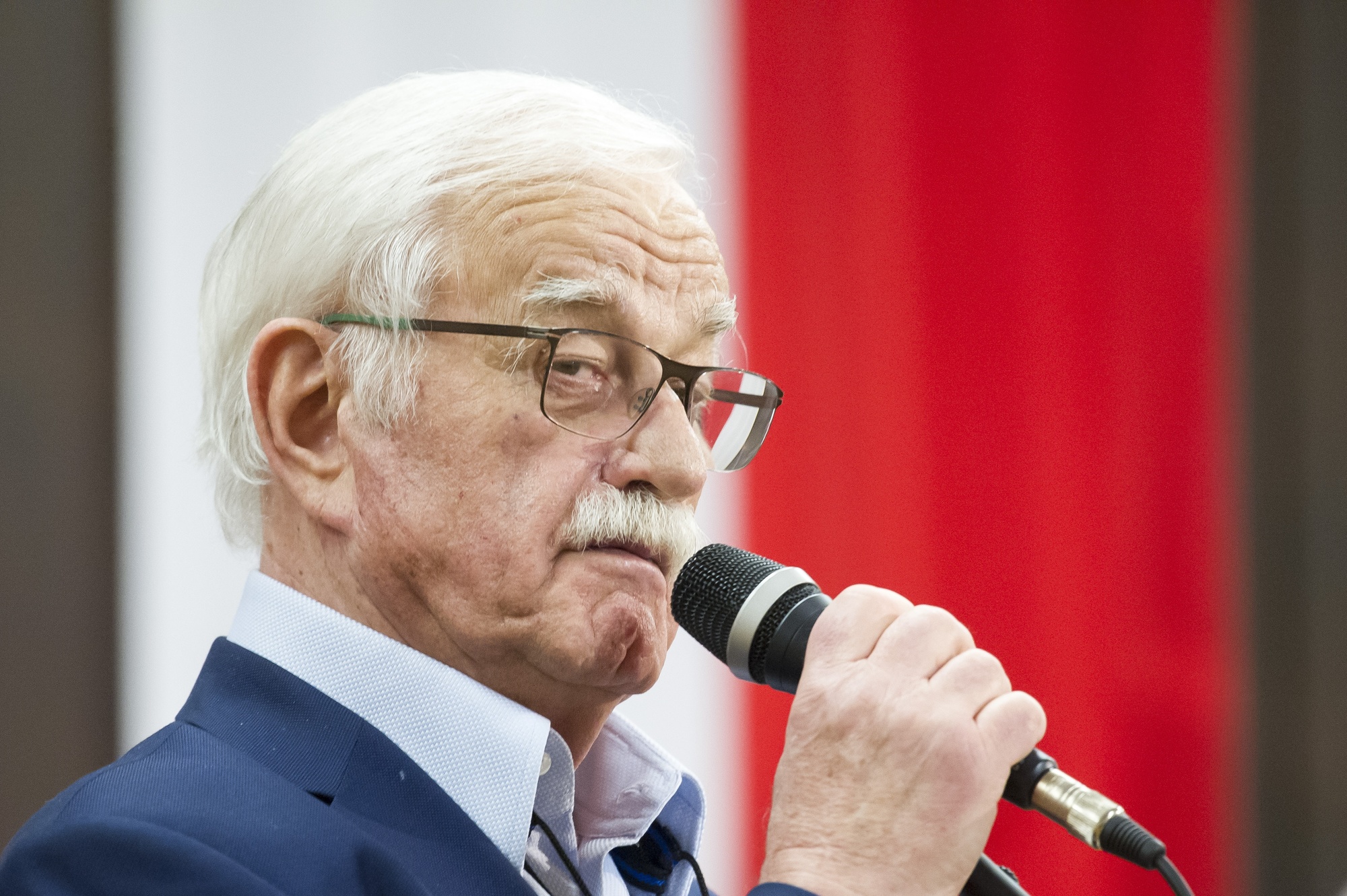 Piosenka Jana Pietrzaka zaliczona do hymnów, obok "Bogurodzicy" i "Roty"