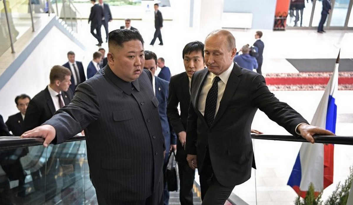 Putin zachwala Koreę Północną i jedzie odwiedzić Umiłowanego Przywódcę, Kim Dzong Una