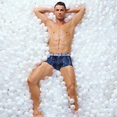 Prawnik Ronaldo odpiera zarzuty o gw*łt na modelce