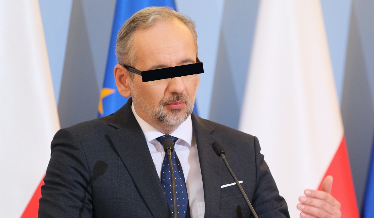 Były minister zdrowia Adam N. usłyszał zarzuty przekroczenia uprawnień, grozi mu więzienie 