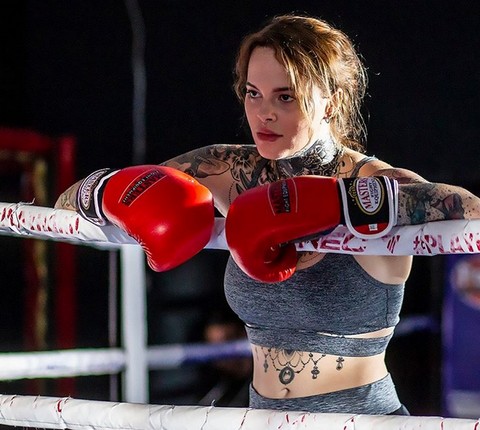 Wnuczka Millera zagra w filmie. Będzie walczyła na ringu