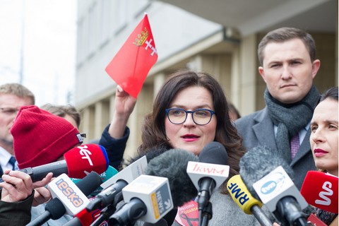 Aleksandra Dulkiewicz komentuje nagranie z Biedronki: wyjaśniam, kupiłam krówkę, a cole były małe