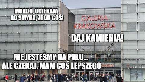 Kibice Wisły oddali strzał z rakietnicy do innych kibiców Wisły w galerii handlowej