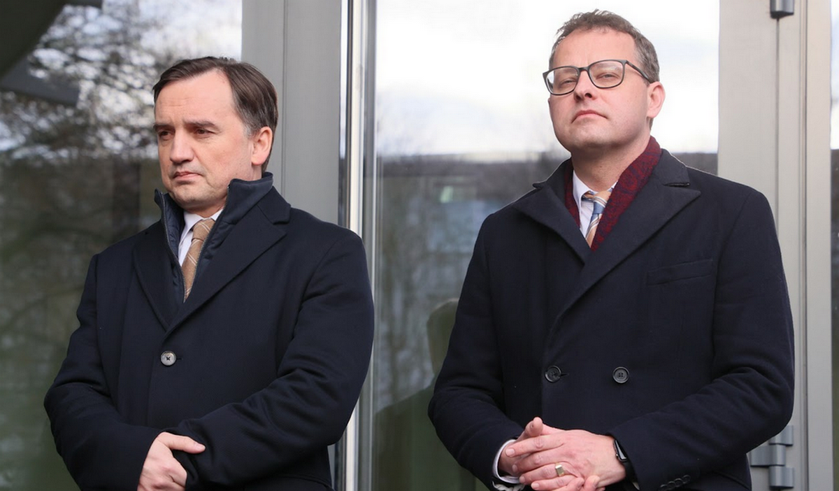 Ziobro i Romanowski zostali zaproszeni na Węgry w celu złożenia obszernych wyjaśnień