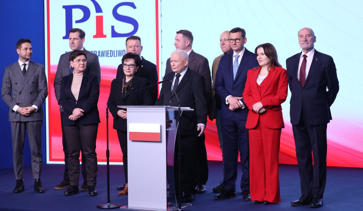 Trójka asów PiS wystąpiła razem na scenie, żeby zapewnić o jedności w partii