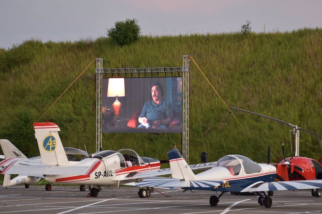 W Pile wystartowało pierwsze na świecie kino samolotowe