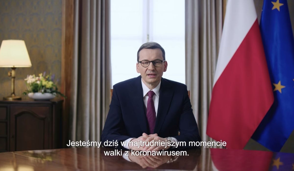 Morawiecki apeluje: pozostańmy w te święta w domu, w gronie najbliższej rodziny