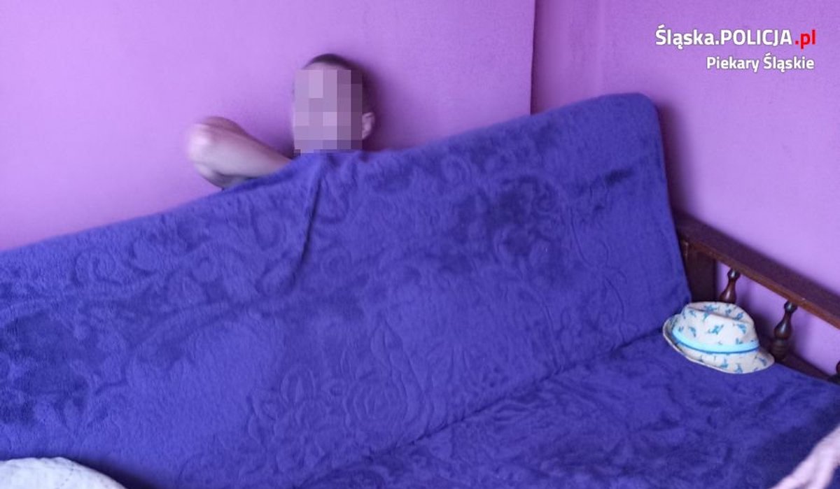 Śląsk: policja odwiedziła ukrywających się geniuszów zbrodni, jeden schował się w łóżku, drugi w szafce