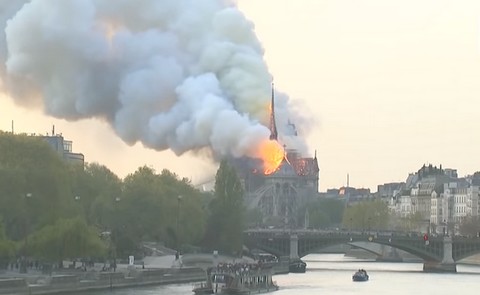 Firma remontowa potwierdza: pracownicy palili papierosy na dachu Notre Dame