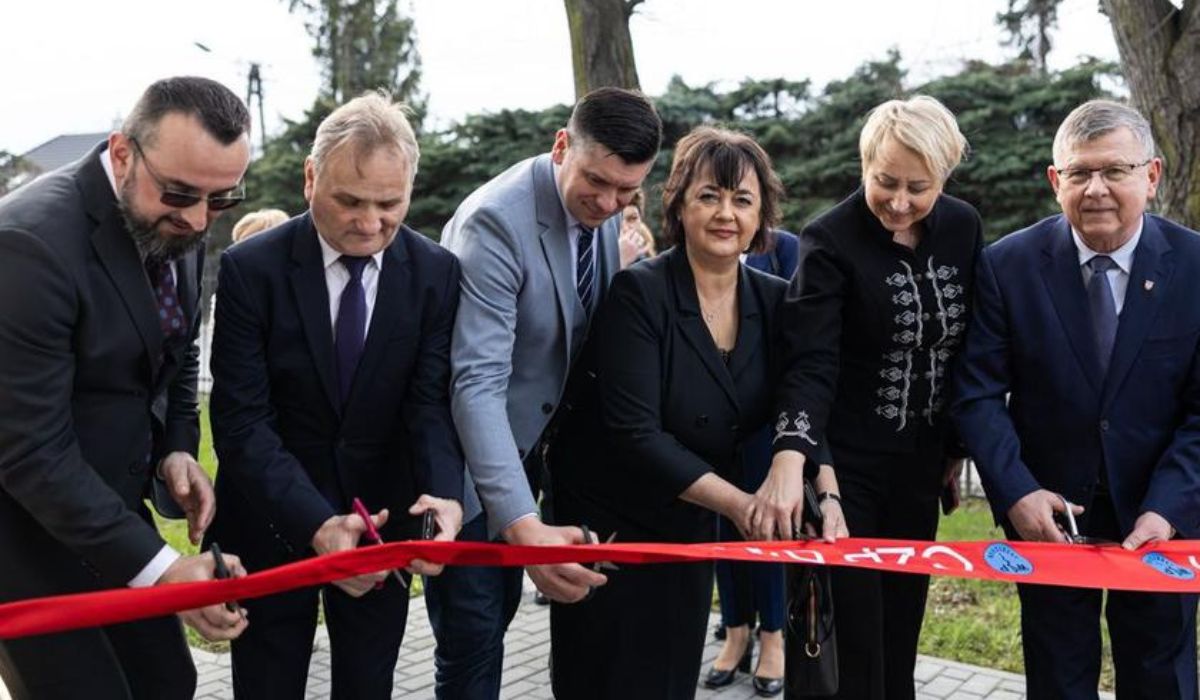 Centrum psychiatrii dla dzieci, które hucznie otwierali politycy PiS, wciąż nie przyjmuje pacjentów