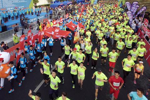 258 Chińczyków oszukiwało w półmaratonie. Nagrała ich kamera