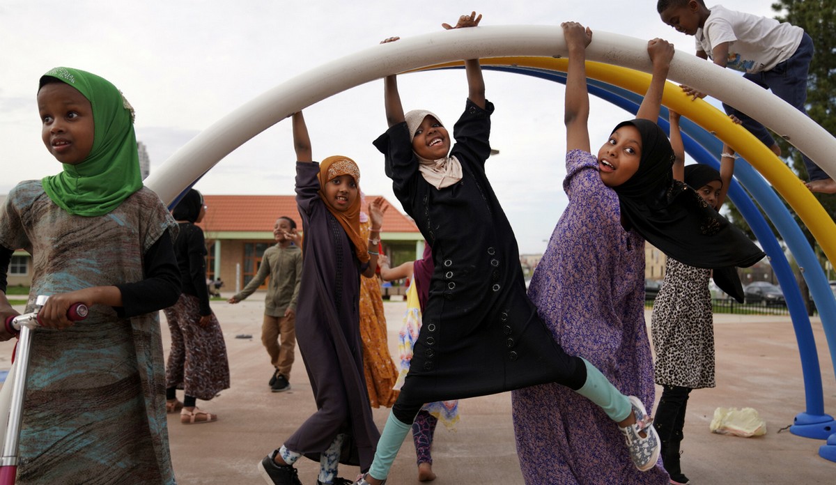 Francja: szkoły odesłały kilkadziesiąt dziewczyn, które przyszły w abajach pomimo zakazu