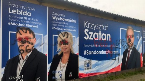 TVP Info: "666" i s*astyki na plakatach kandydatów PiS w Sandomierzu