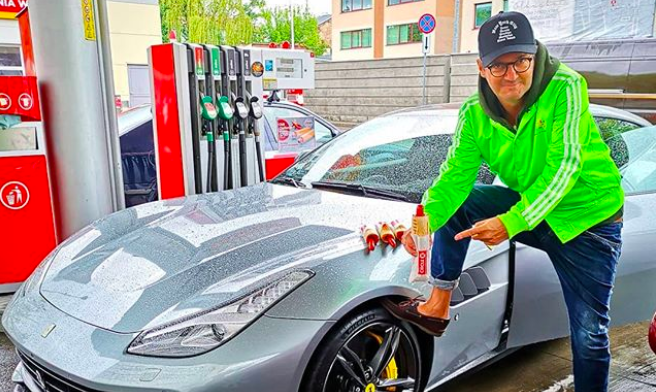 Wojewódzki twarzą hot dogów ze stacji benzynowej