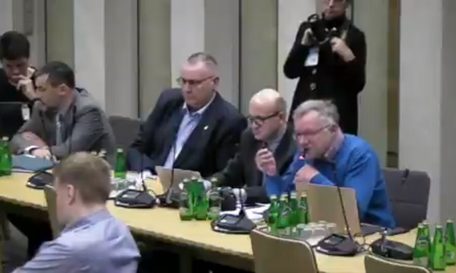 "Pieszy nie powinien czuć się bezpiecznie na przejściu, bo nie będzie ostrożny", czyli z ustaleń parlamentarnych