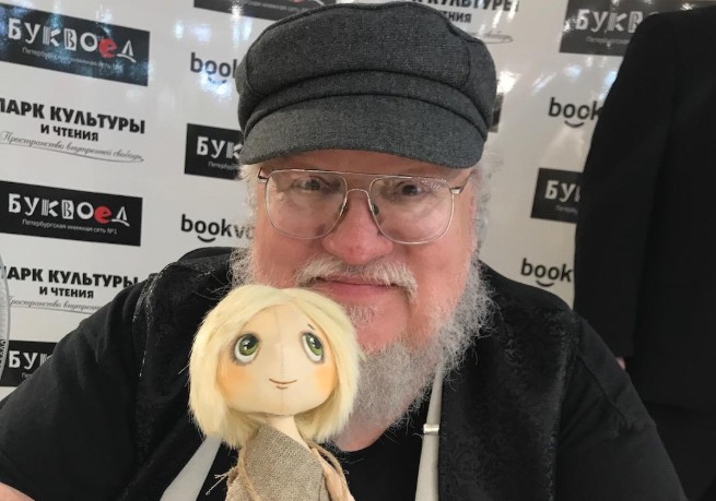 George R.R. Martin też ma kwarantannę i ma czas dokończyć pisać parę rzeczy