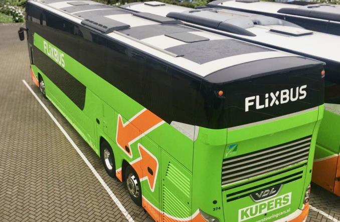"Autobusy na słońce", czyli Flixbus testuje busy wspomagane panelami słonecznymi