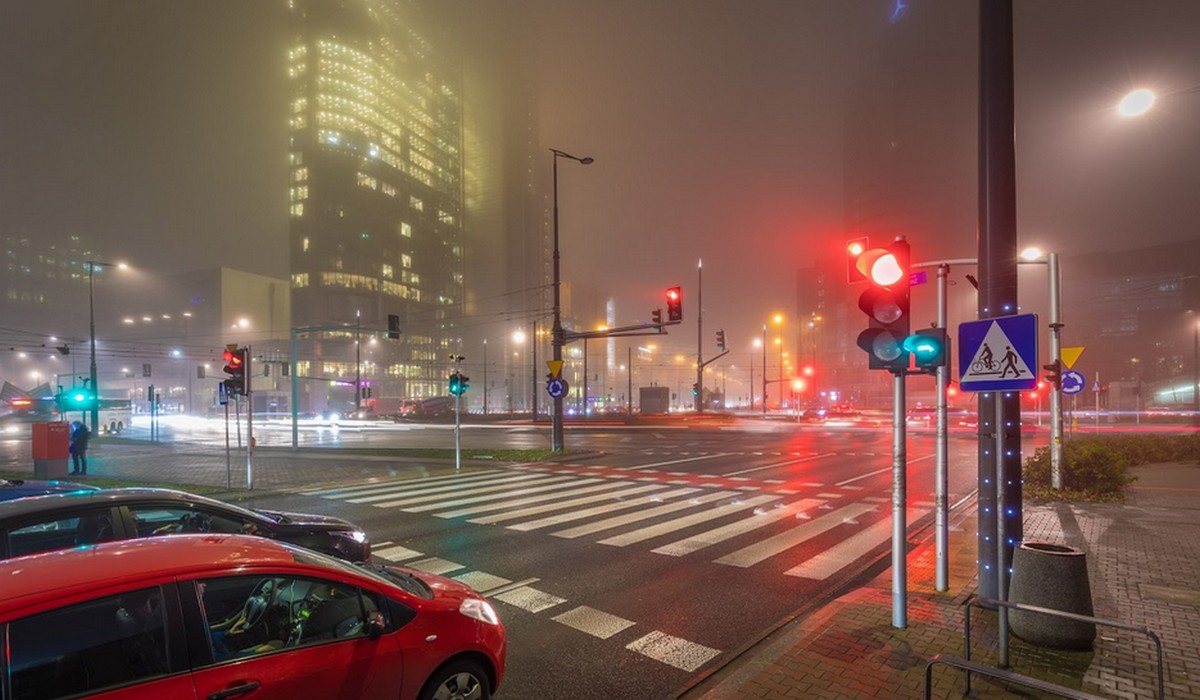 Warszawa: posłowie PiS przegłosowani, w przyszłym roku zakaz palenia węglem w "kopciuchach"