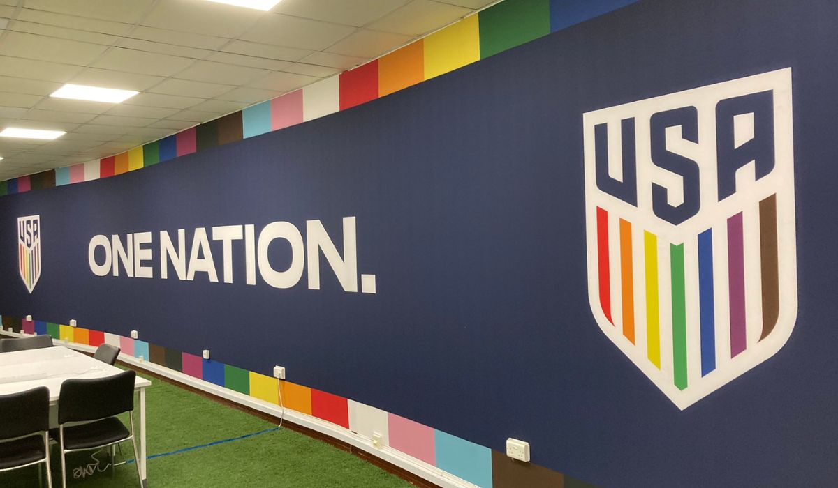 Amerykańska reprezentacja zmieniła swoje logo na tęczowe na czas Mundialu w Katarze