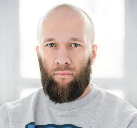 Trener boksu tajskiego: homofobia w sportach walki jest tak powszechna, jak korupcja w polityce