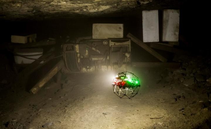 KGHM testuje drona do ratowania górników