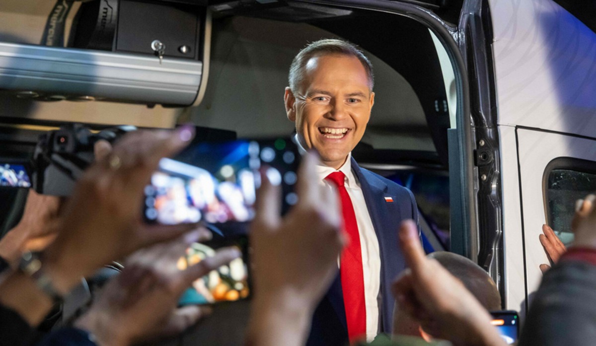 Zbadano nastroje Polaków po aferze kawalerkowej i większość jest mocno zdegustowana