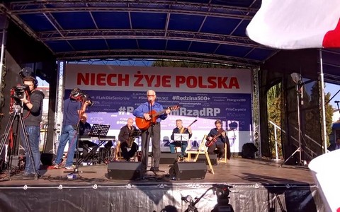 Jan Pietrzak dostanie 600 tysięcy za 100 żartów na 100-lecie niepodległości