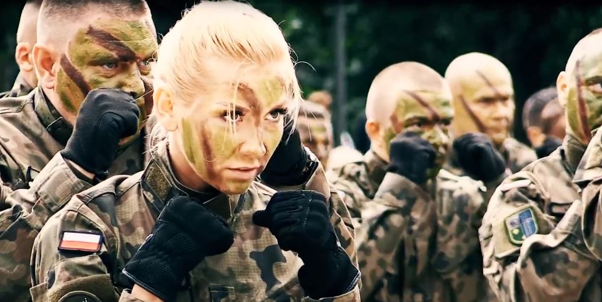 Oficer oskarżony o atak na żołnierki podczas zajęć z walki wręcz