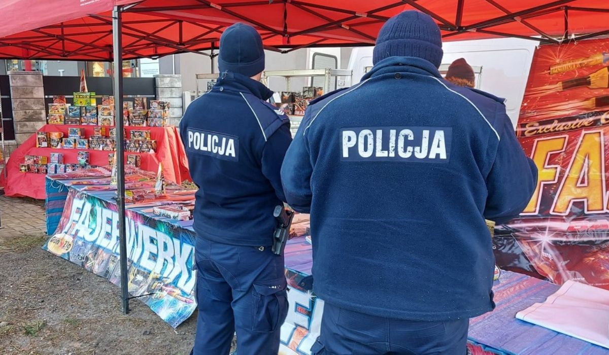 Policja rozpoczęła masowe kontrole punktów sprzedających fajerwerki