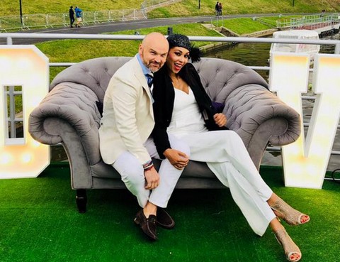 Omenaa Mensah: "Gdy jestem za granicą, to jest mi wstyd"